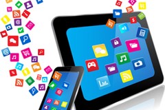 Tablet PC and Smart Phone with apps © monicaodo - Fotolia_58251068_XS.jpg
