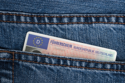 Führerschein in Hosentasche © blende11.photo - Fotolia_165145865_XS.jpg